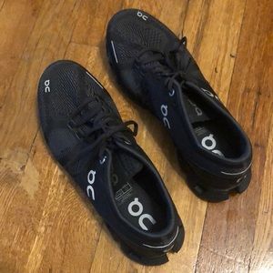 Black Brooks On Cloud Running Shoes Size 8